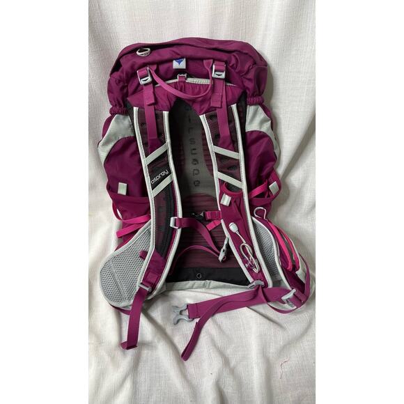 Osprey Tempest 16 Hiking Backpack Magenta with Grey Accents - Picture 3 of 8